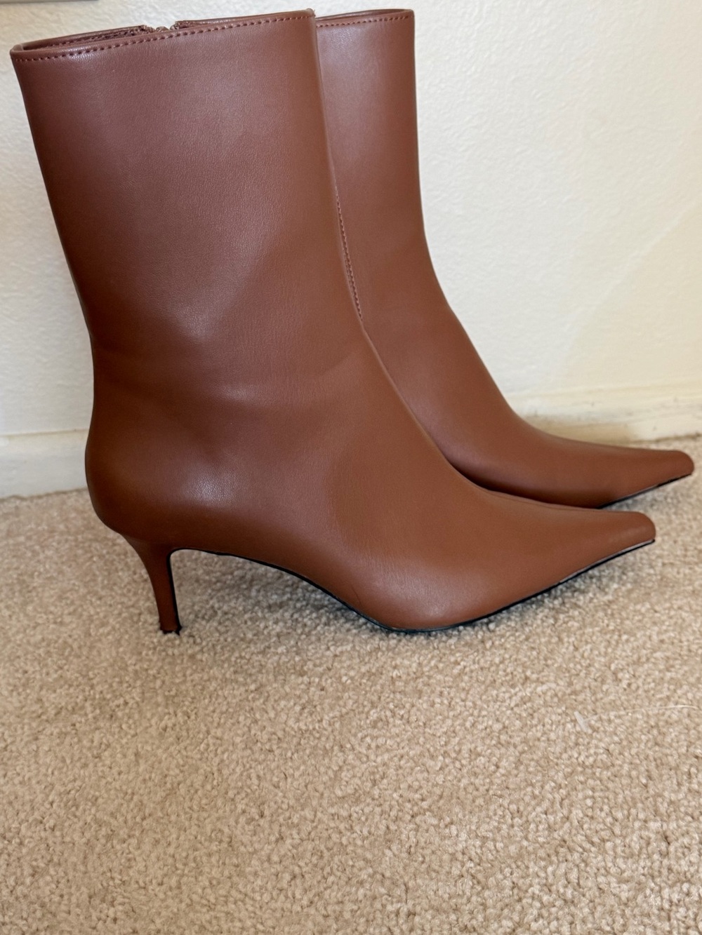 H&M Chestnut Pointed-Toe Kitten Heel Ankle Boots Size 7